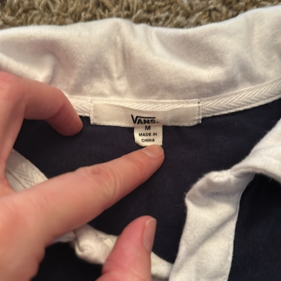 Vans NWT Pro Stitch Cropped Polo Long Sleeve Size Medium - Picture 3 of 4